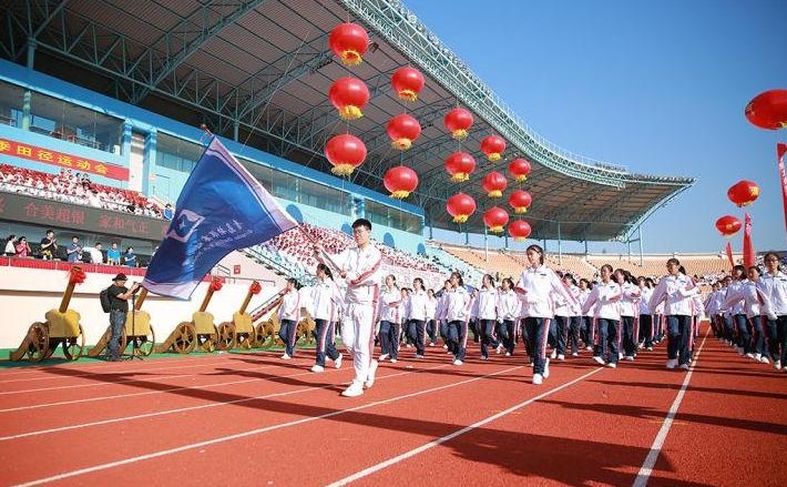 學校如何制作高中招生宣傳視頻？
